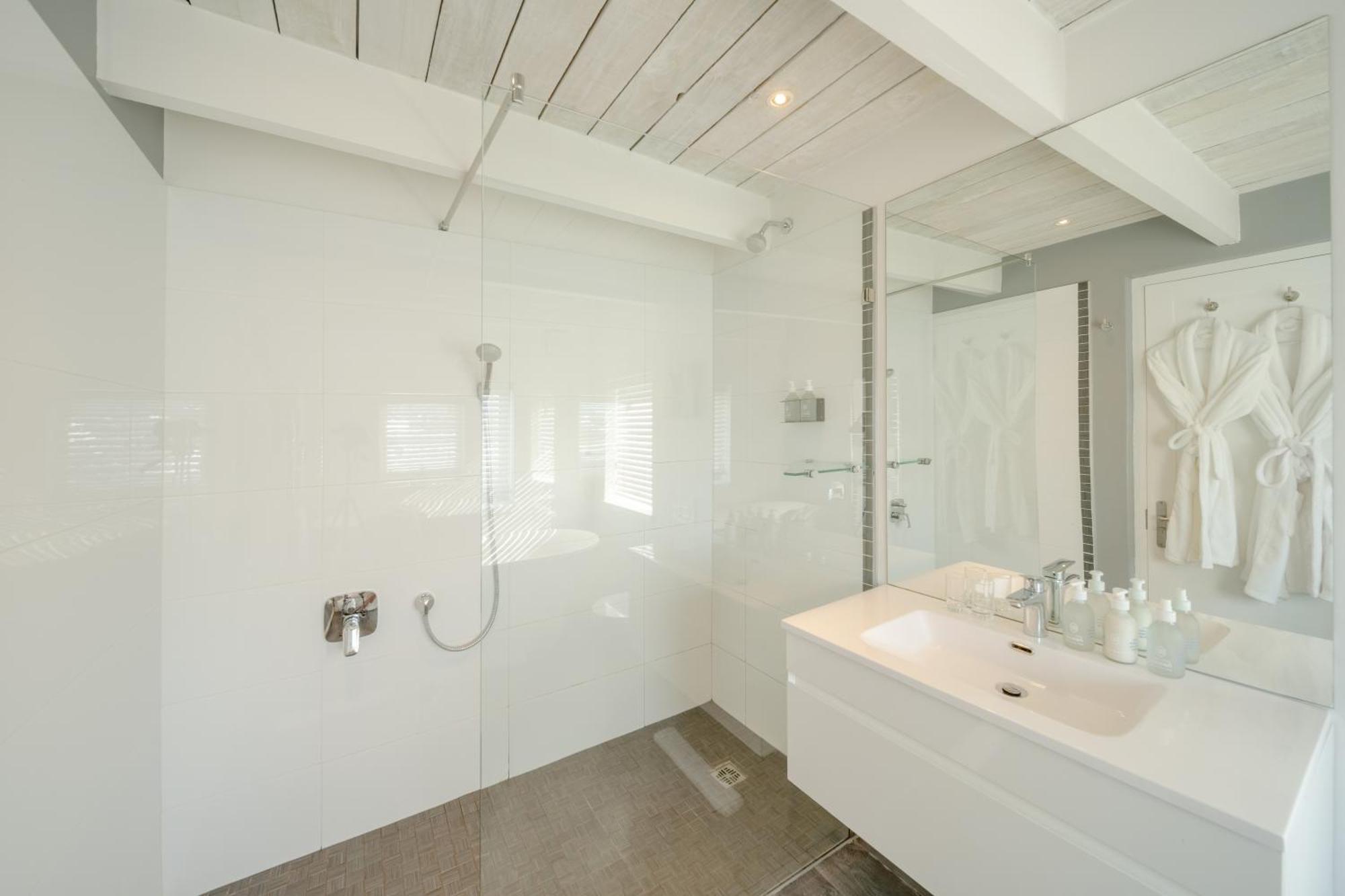 One Marine Drive Boutique Hotel & Spa By The Living Journey Collection Hermanus Esterno foto
